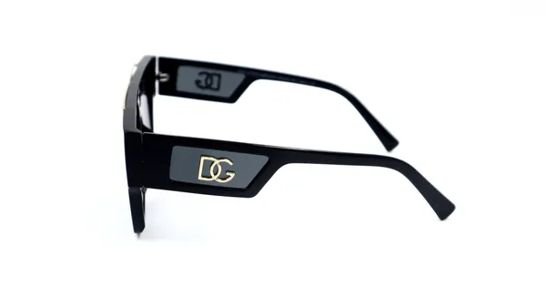 SwamiRaj_EyeWorld_Premium_Branded_Sunglasses_with_Stylish_Rich_Looking_UV_Protected_Sunglasses_(_5011_Black)