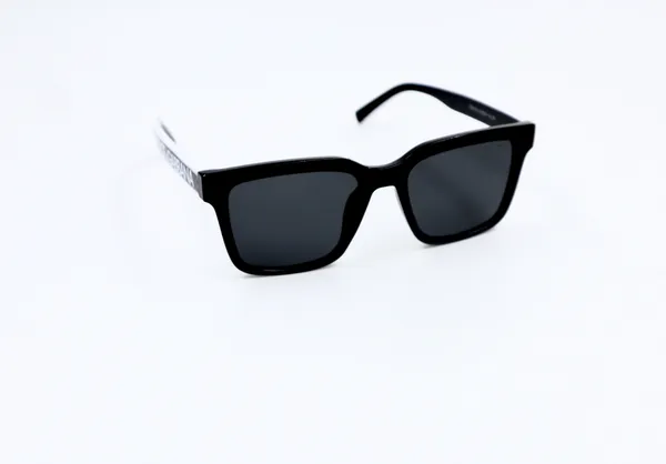 SwamiRaj_EyeWorld_Premium_Branded_Sunglasses_for_Men_with_Stylish_Rich_Looking_UV_Protected_Sunglasses_(5101_Black)_|