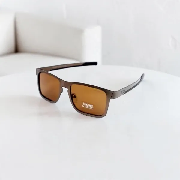 SwamiRaj_EyeWorld_Sporty_Sunglass_with_Black_Frame_&_Red_Rubber_Grip,__Stylish_Rich_Looking_UV_Protected_Polarized_Sunglasses_for_Men_&_Women_(4123_Brown_Full)