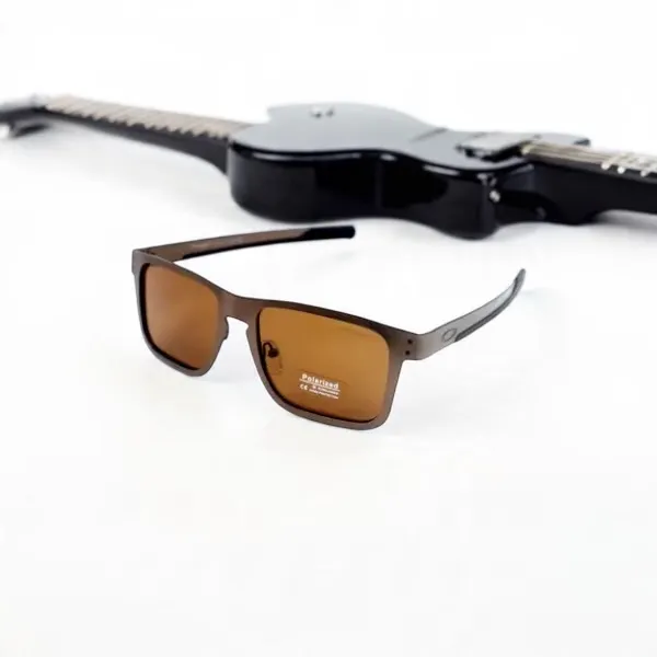 SwamiRaj_EyeWorld_Sporty_Sunglass_with_Black_Frame_&_Red_Rubber_Grip,__Stylish_Rich_Looking_UV_Protected_Polarized_Sunglasses_for_Men_&_Women_(4123_Brown_Full)