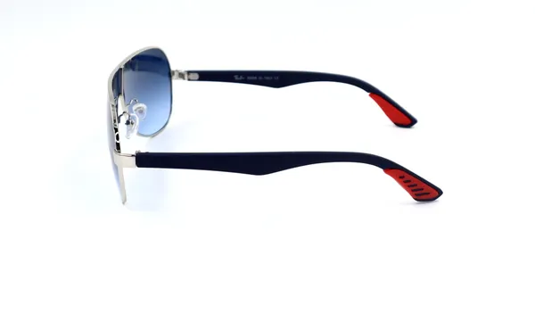 SwamiRaj_EyeWorld_One_Piece_Premium_Branded_Sunglasses_with_Stylish_Rich_Looking_UV_Protected_Polycarbonate__Lens_for_Men_&_Women_(R.B._1988_Silver_with_Blue)