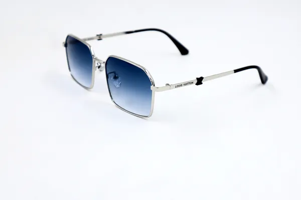 SwamiRaj_EyeWorld_Premium_Branded_Sunglass_with_Stylish_Rich_Looking_UV_Protected_Polycarbonate__Lens_for_Men_&_Women._(_C-414_Silver_with_Blue)