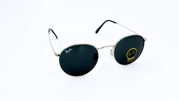 SwamiRaj_EyeWorld_Round,_Medium,_UV_Protected_B2_Black_Glass_Lens,_Glossy_Silver_Titanium_Frame,_Unisex