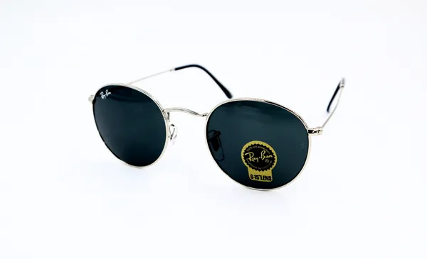 SwamiRaj_EyeWorld_Round,_Medium,_UV_Protected_B2_Black_Glass_Lens,_Glossy_Silver_Titanium_Frame,_Unisex