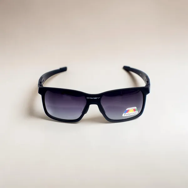 SwamiRaj_EyeWorld_Premium_Branded_Sporty_Sunglasses_with_Stylish_Rich_Looking_UV_Protected_Polarized_Sunglasses_for_Men_&_Women_(8325_Black)