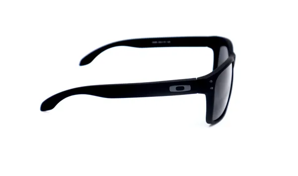 SwamiRaj_EyeWorld_Sporty_Sunglasses_with_Stylish_Rich_Looking_UV_Protected_Polarized_Sunglasses_for_Men_&_Women_(3338_Black)