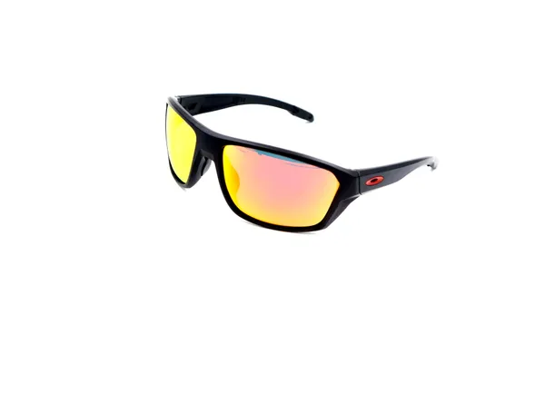 SwamiRaj_EyeWorld_Sporty_Sunglasses,_Medium,_Polarized_UV_Red_Mercury_Lens,_Soft_Matt_Lightweight_Frame_(Black-Red)