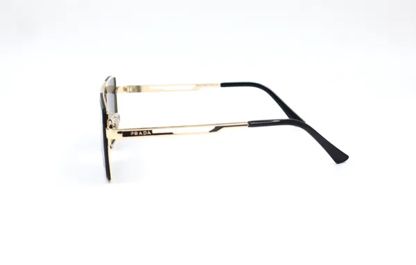 SwamiRaj_EyeWorld_One_Piece_Premium_Branded_Sunglasses_with_Stylish_Rich_Looking_UV_Protected_Polycarbonate_Lens_for_Men_&_Women_(24029_Golden_with_Black_)