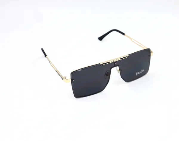 SwamiRaj_EyeWorld_One_Piece_Premium_Branded_Sunglasses_with_Stylish_Rich_Looking_UV_Protected_Polycarbonate_Lens_for_Men_&_Women_(24029_Golden_with_Black_)