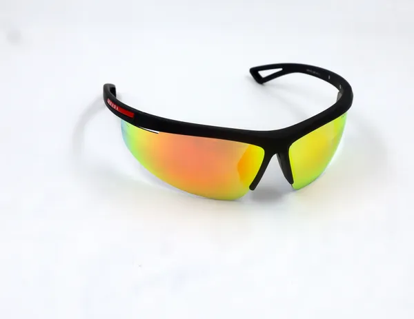 SwamiRaj_EyeWorld_Sporty_Sunglasses_with_Stylish_Rich_Looking_&_UV_Protected_Mercury_Lens_for_Men_(WB1979_)