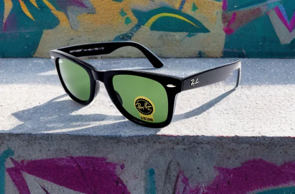 SwamiRaj_EyeWorld_Wayfarer,_Medium,_UV_Protected_B2_Green_Glass_Lens,_Glossy_Frame,_Unisex