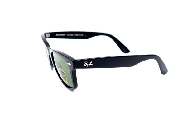 SwamiRaj_EyeWorld_Wayfarer,_Medium,_UV_Protected_B2_Green_Glass_Lens,_Glossy_Frame,_Unisex