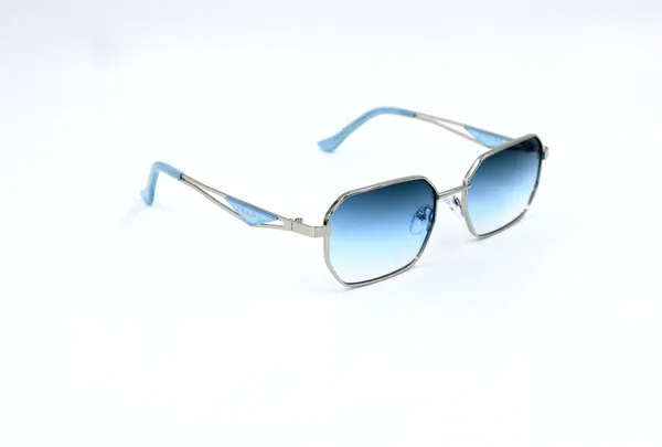 SwamiRaj_EyeWorld_Hexagonal_Premium_Branded_Sunglasses_with_Stylish_Rich_Looking_UV_Protected_Dual_Shaded_Polycarbonate_Lens_for_Men_&_Women_(_C1332_Silver_with_Blue)