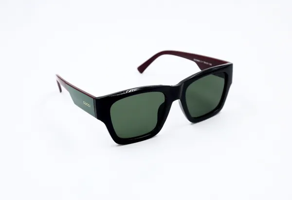 SwamiRaj_EyeWorld_Premium_Branded_Sunglasses_with_Black_with_Green_UV_Protected_Polycarbonate_Sunglasses_for_Men_&_Women_(GG_1668_/S_Black)