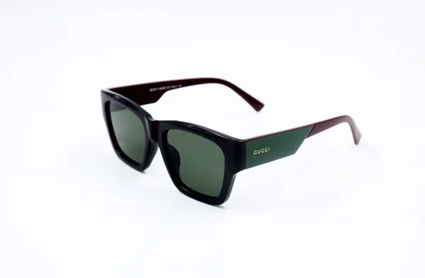 SwamiRaj_EyeWorld_Premium_Branded_Sunglasses_with_Black_with_Green_UV_Protected_Polycarbonate_Sunglasses_for_Men_&_Women_(GG_1668_/S_Black)