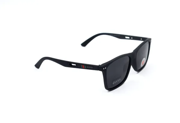SwamiRaj_EyeWorld_Premium_Branded_Sunglasses_with_Stylish_Rich_Looking_UV_Protected_Polarized_Sunglasses_for_Men_&_Women(_GG_2526__Black)