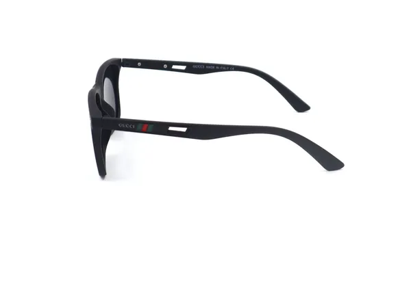 SwamiRaj_EyeWorld_Premium_Branded_Sunglasses_with_Stylish_Rich_Looking_UV_Protected_Polarized_Sunglasses_for_Men_&_Women(_GG_2526__Black)