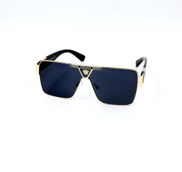 SwamiRaj_EyeWorld_Premium_Branded_Sunglasses_with_Stylish_Rich_Looking_UV_Protected_Polycarbonate__Lens_for_Men_&_Women._(_VS_8235_Golden_with_Black)