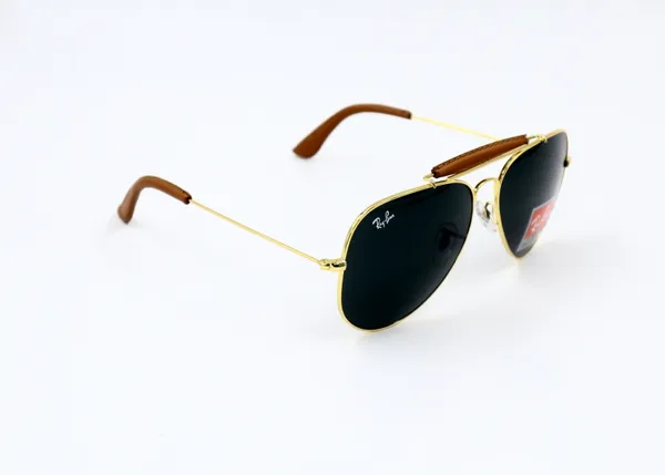 SwamiRaj_EyeWorld__Aviator_Glass_Fitted_Sunglasses_For_Men_&_Women_With_Very_Light_Weight_Titanium_Frame_&_UV_Protected_B2_Glass_Lens._(RB_3422_Golden_with_Black)