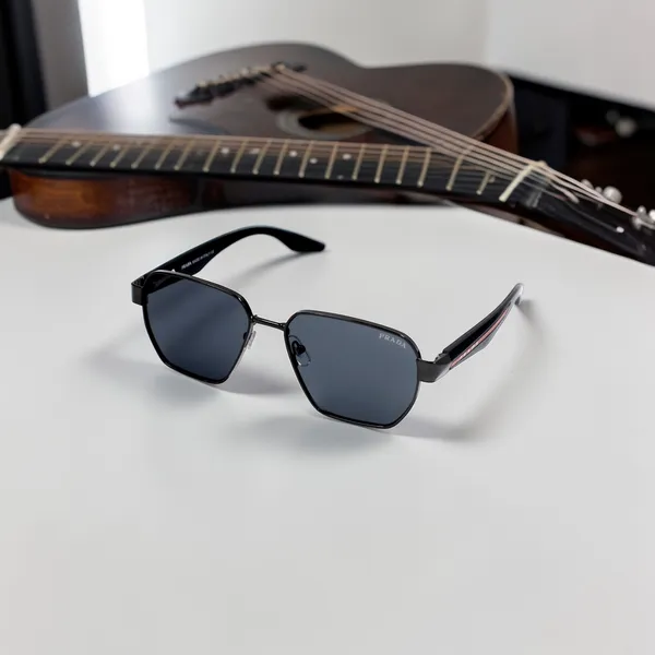SwamiRaj_EyeWorld_Premium_Branded_Sunglasses_with_Stylish_Rich_Looking_UV_Protected_Polycarbonate_Lens_for_Men_&_Women_(T0978_Black)