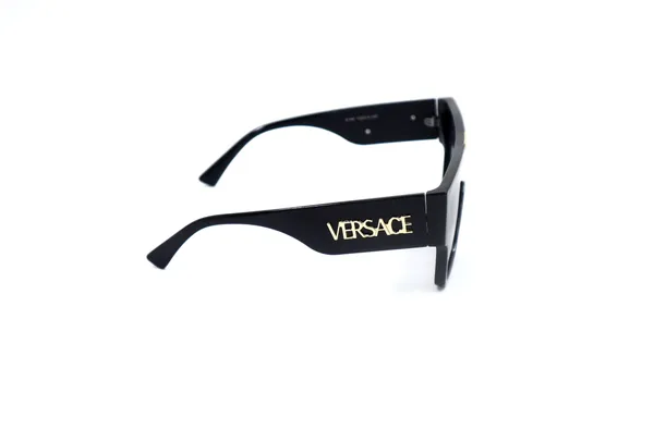 SwamiRaj_EyeWorld_Premium_Branded_One_Piece_Sunglasses_with_Stylish_Rich_Looking_UV_Protected_Sunglasses_(6146_Black)