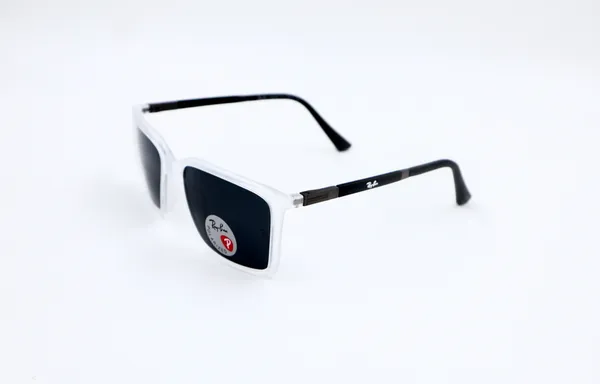 SwamiRaj_EyeWorld_Sporty_Sunglasses,_Medium,_Polarized_UV_Lens,_Soft_Matt_Lightweight_Frame_(White_with_Black)