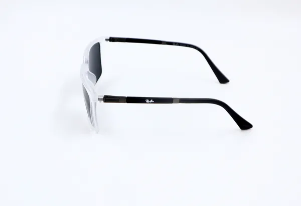 SwamiRaj_EyeWorld_Sporty_Sunglasses,_Medium,_Polarized_UV_Lens,_Soft_Matt_Lightweight_Frame_(White_with_Black)