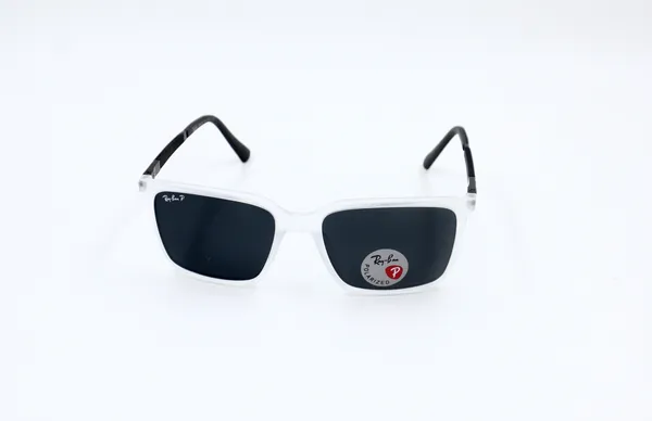 SwamiRaj_EyeWorld_Sporty_Sunglasses,_Medium,_Polarized_UV_Lens,_Soft_Matt_Lightweight_Frame_(White_with_Black)