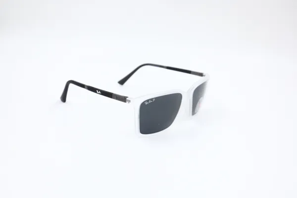 SwamiRaj_EyeWorld_Sporty_Sunglasses,_Medium,_Polarized_UV_Lens,_Soft_Matt_Lightweight_Frame_(White_with_Black)