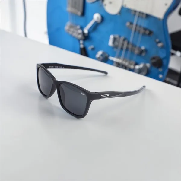 SwamiRaj_EyeWorld_Premium_Sunglasses_with_Stylish_Rich_Looking_UV_Protected_Polarized_Lens_for_Men_&_Women_8009_Black)