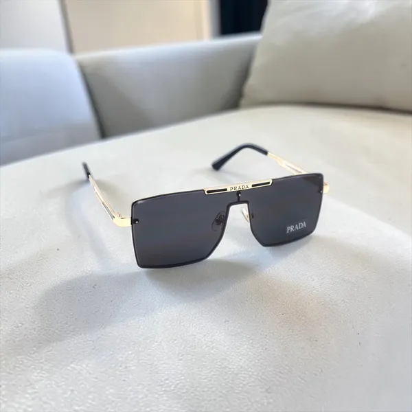 SwamiRaj_EyeWorld_One_Piece_Premium_Branded_Sunglasses_with_Stylish_Rich_Looking_UV_Protected_Polycarbonate_Lens_for_Men_&_Women_(24029_Golden_with_Black_)