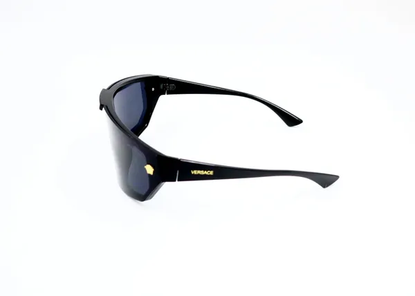 SwamiRaj_EyeWorld_Broad_One_piece_Sunglasses_(Glossy_Finish_Frame,_Polycarbonate_Lens,_UV_Protected)_(Black)_|