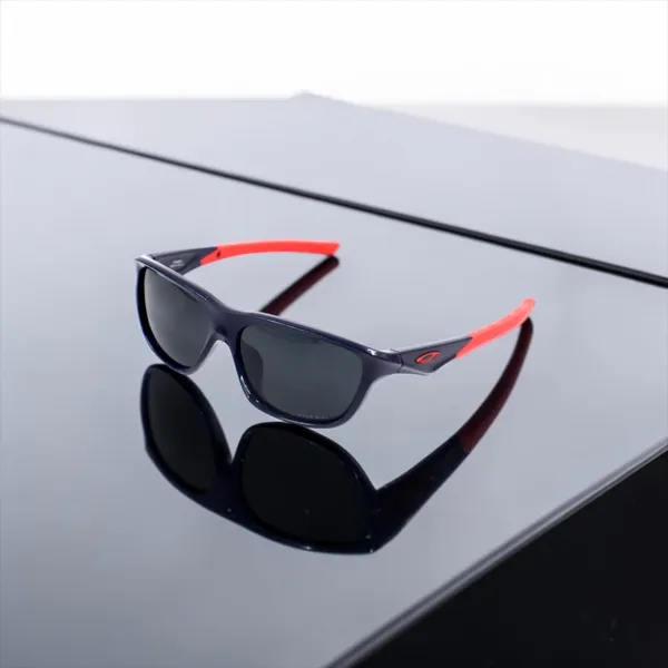 SwamiRaj_EyeWorld_Sporty_Sunglass_with_Navy_Blue_Frame_&_Red_Rubber_Grip,__Stylish_Rich_Looking_UV_Protected_Polarized_Sunglasses_for_Men_&_Women_(OX_8199D-0456_Navy_Blue)