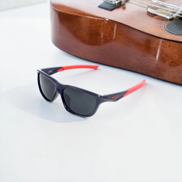 SwamiRaj_EyeWorld_Sporty_Sunglass_with_Navy_Blue_Frame_&_Red_Rubber_Grip,__Stylish_Rich_Looking_UV_Protected_Polarized_Sunglasses_for_Men_&_Women_(OX_8199D-0456_Navy_Blue)