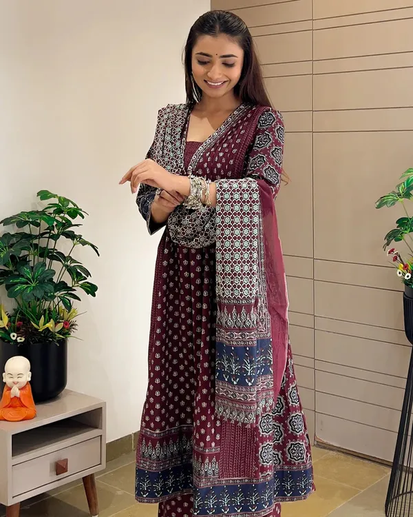 Women_Rayon_Floral_Printed_Kurta_Palazzo_Dupatta_Set