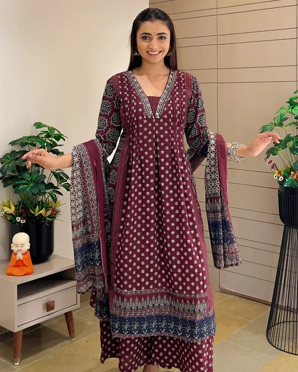 Women_Rayon_Floral_Printed_Kurta_Palazzo_Dupatta_Set