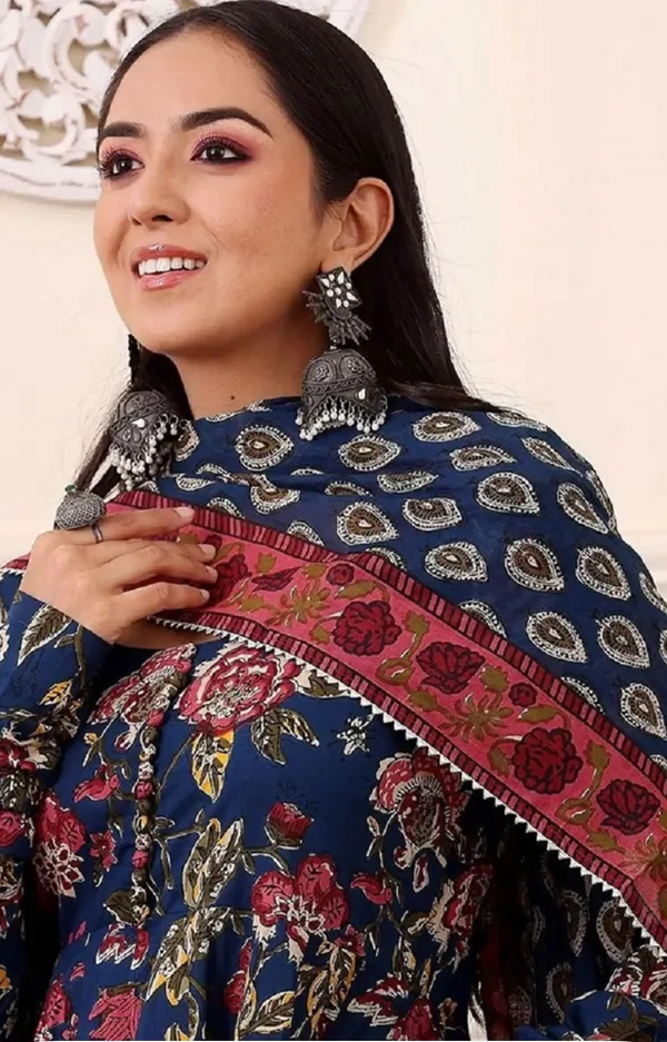 YAGNIK_FASHION_Women_Rayon_Floral_Printed_Kurta_Dupatta_Set