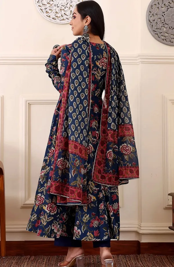 YAGNIK_FASHION_Women_Rayon_Floral_Printed_Kurta_Dupatta_Set