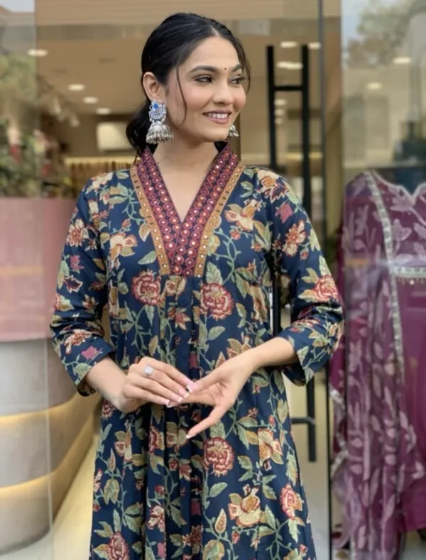 Women_Rayon_Floral_Printed_Kurta_Palazzo_Dupatta_Set