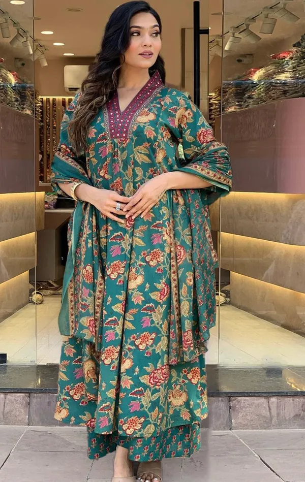 YAGNIK_FASHION_Women_Rayon_Floral_Printed_Kurta_Palazzo_Dupatta_Set