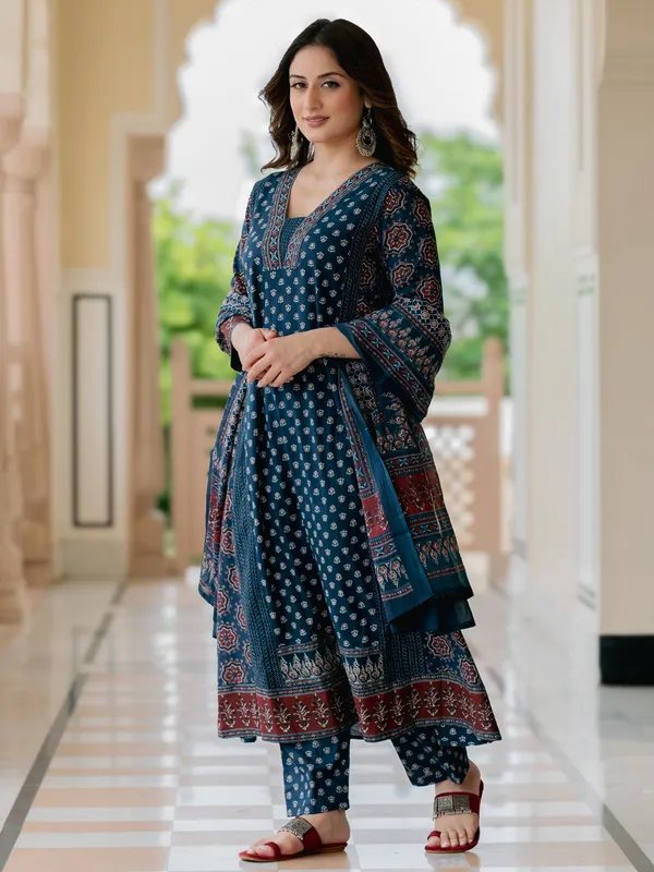 YAGNIK_FASHION_Women_Rayon_Floral_Printed_Palazzo_Dupatta_Set