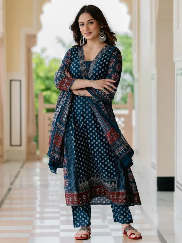 YAGNIK_FASHION_Women_Rayon_Floral_Printed_Palazzo_Dupatta_Set