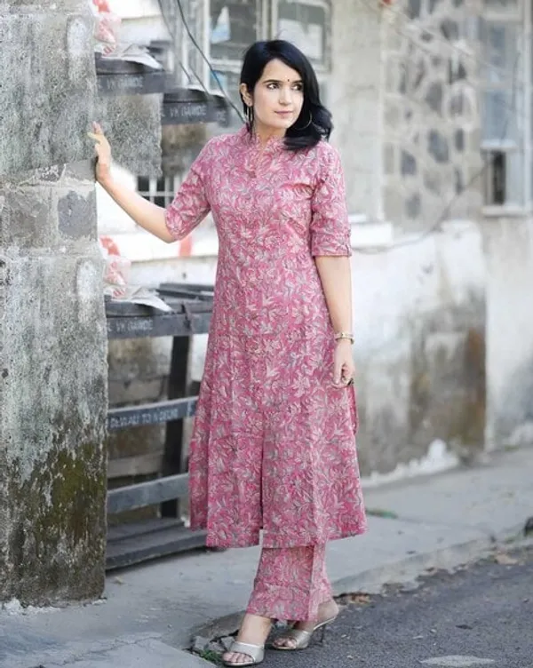 YAGNIK_FASHION__Festival_and_Daily_Wear_Stylish_Kurta_Set