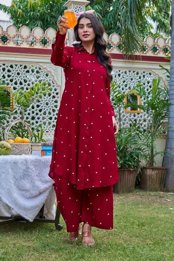 Yagnik_fashion_New_Festival_and_Daily_Wear_Stylish_Rayon_Kurta_Set_With_one_Side_Pocket