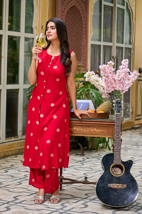 Yagnik_fashion_New_Festival_and_Daily_Wear_Stylish_Rayon_Kurta_Set_With_one_Side_Pocket