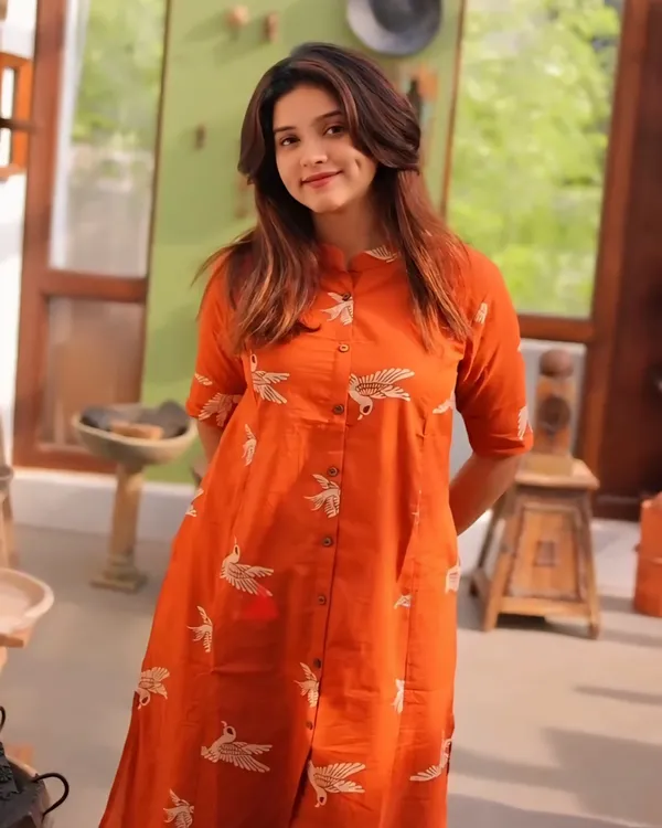 Yagnik_fashion_New_Festival_and_Daily_Wear_Stylish_Rayon_Kurta_Set_With_one_Side_Pocket