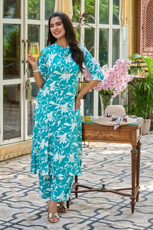 Yagnik_fashion_New_Festival_and_Daily_Wear_Stylish_Rayon_Kurta_Set_With_one_Side_Pocket