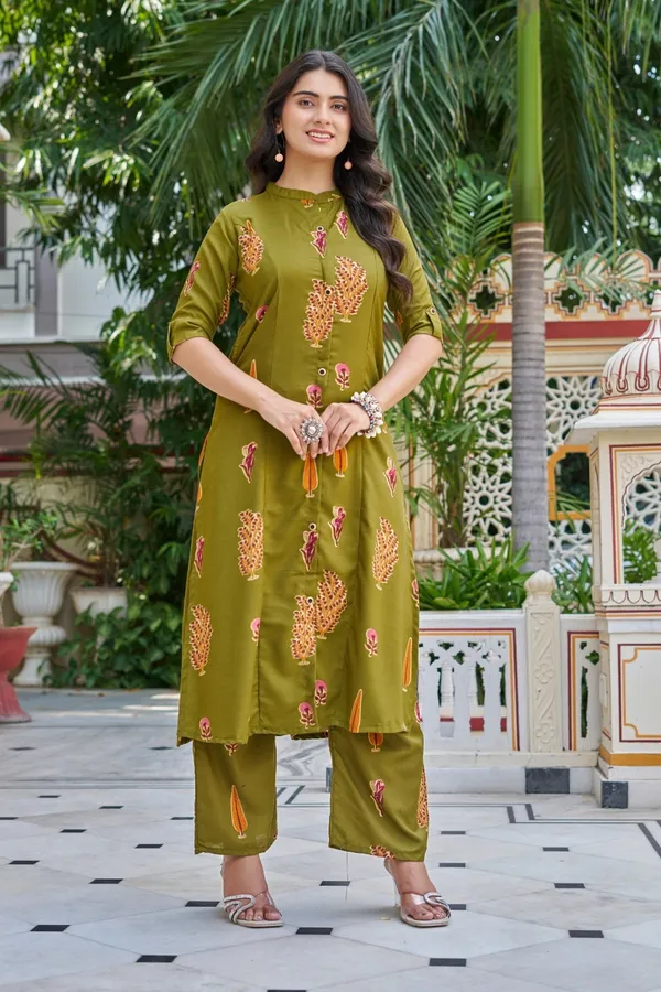 Yagnik_fashion_New_Festival_and_Daily_Wear_Stylish_Rayon_Kurta_Set_With_one_Side_Pocket