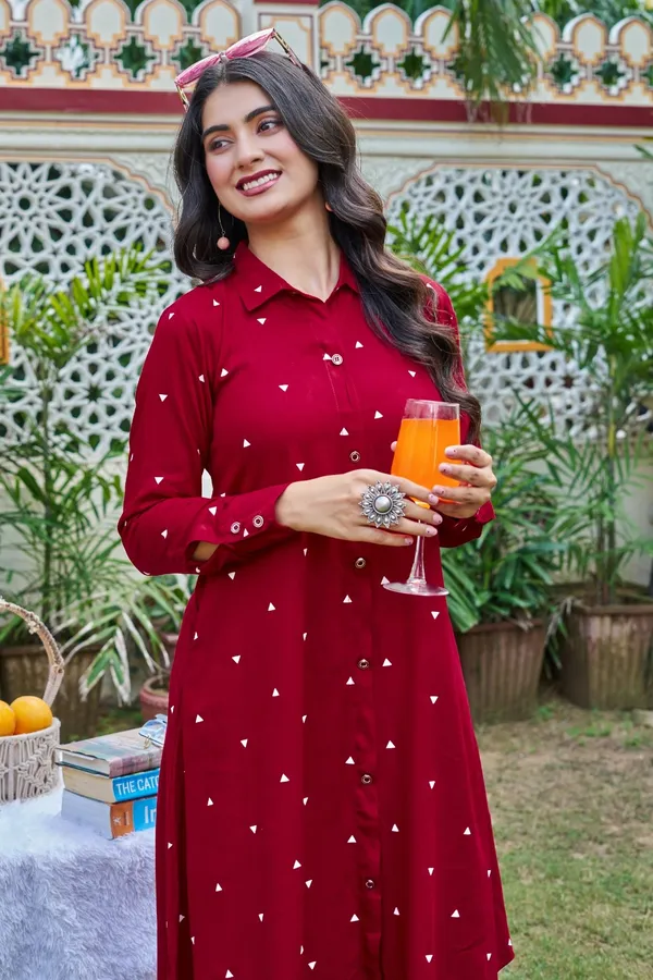 Yagnik_fashion_New_Festival_and_Daily_Wear_Stylish_Rayon_Kurta_Set_With_one_Side_Pocket