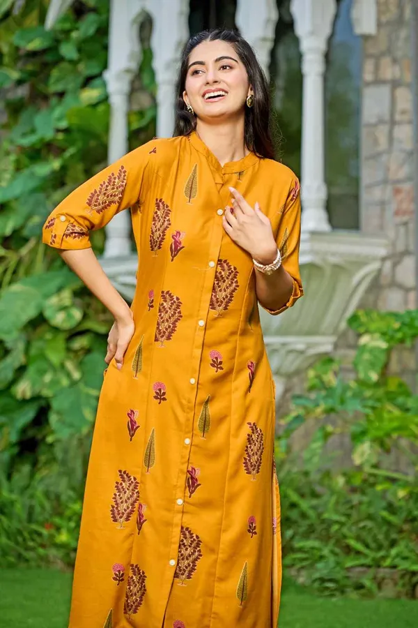 Yagnik_fashion_New_Festival_and_Daily_Wear_Stylish_Rayon_Kurta_Set_With_one_Side_Pocket